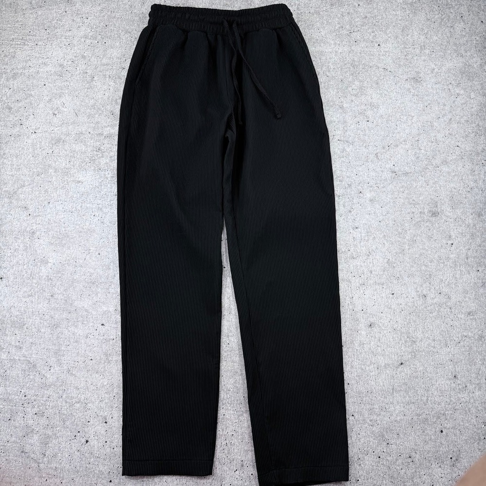 Boohoo MAN Elastic Wasited Tapered Fit Out-Pleated Black Pants Mens XS New